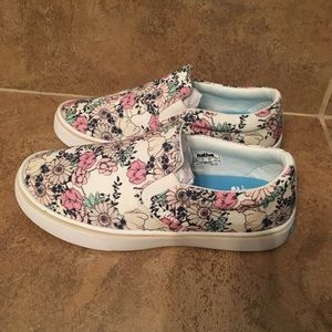 Native Miles Denim Print / Mist Canvas /